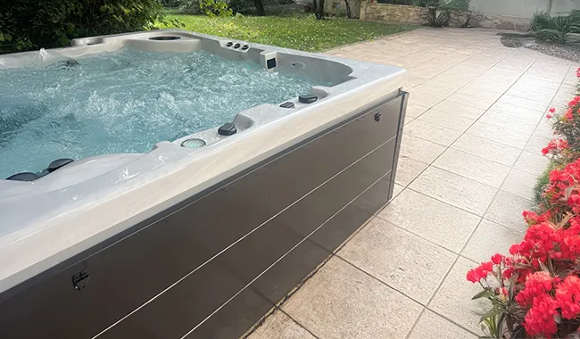 Livraison et installation de spas Var et Bouches-du-Rhône