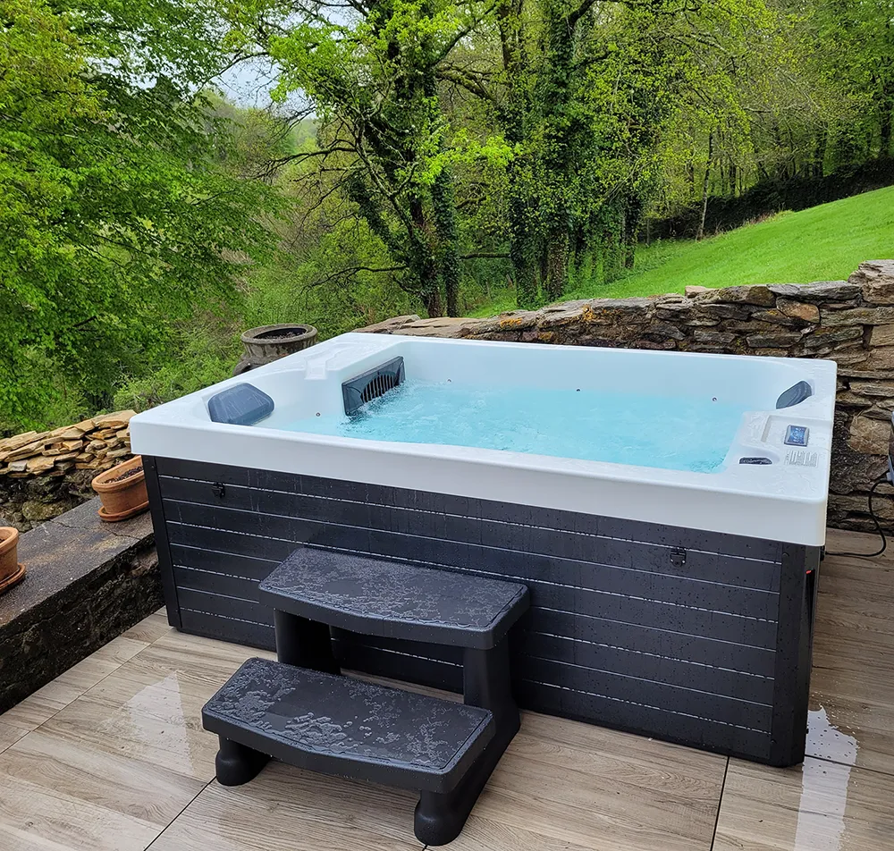 Spa extérieur 2 places Cavalaire-sur-Mer, Ramatuelle, Saint-Tropez, Sainte-Maxime