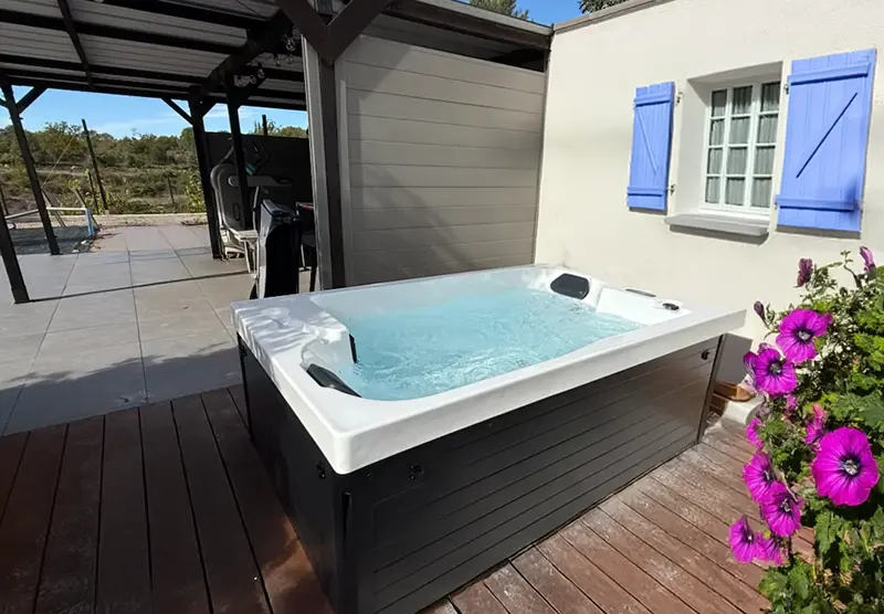 Installation de jacuzzi 2 places à Taradeau, Vidauban, Les Arcs, Le Cannet-des-Maures
