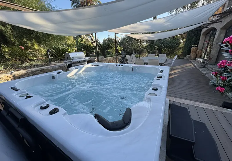 Réparation de spas à Saint-Maximin-la-Sainte-Beaume, Brignolles, Hyères, Toulon, Aix-en-Provence