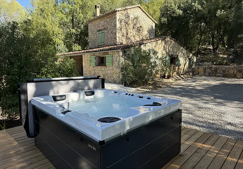 Magasin de spas premium à Fréjus, Mandelieu-la-Napoule, Cannes, Juan-les-Pins, Antibe, Vallauris