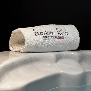 Grand drap de bain brodé luxe Giovanni Riboli Azur Spa Design